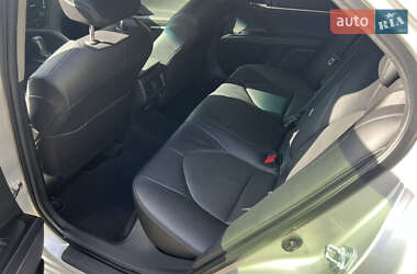 Седан Toyota Camry 2021 в 