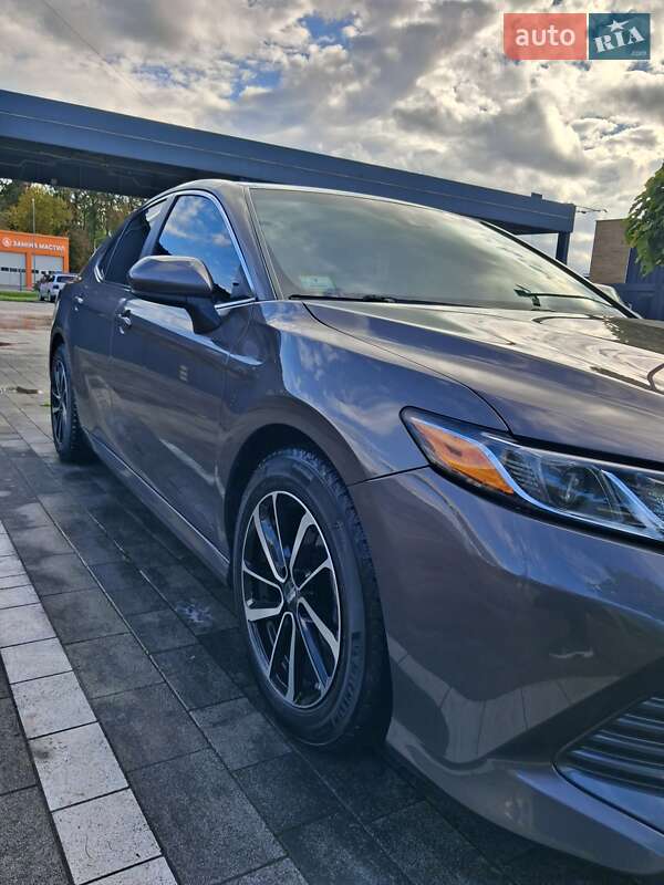 Седан Toyota Camry 2017 в Луцьку фото 10 Седан Toyota Camry 2017 в Луцьку