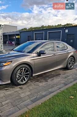 Седан Toyota Camry 2017 в Луцьку