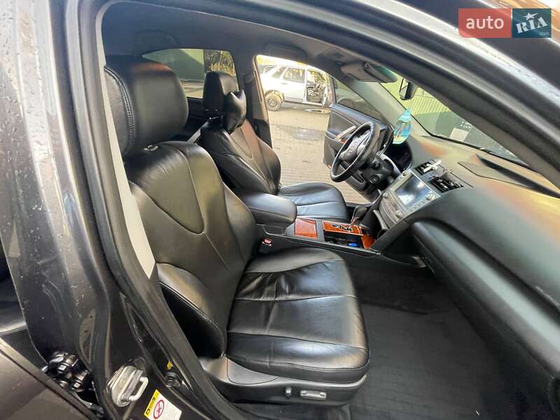 Седан Toyota Camry 2010 в Полонном фото 17 Седан Toyota Camry 2010 в Полонном