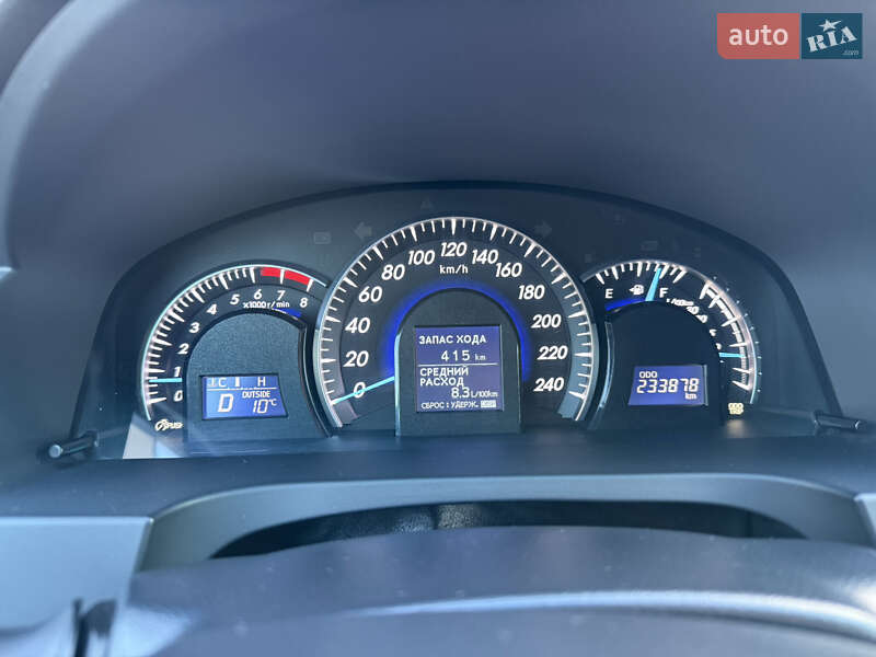Седан Toyota Camry 2011 в Львове