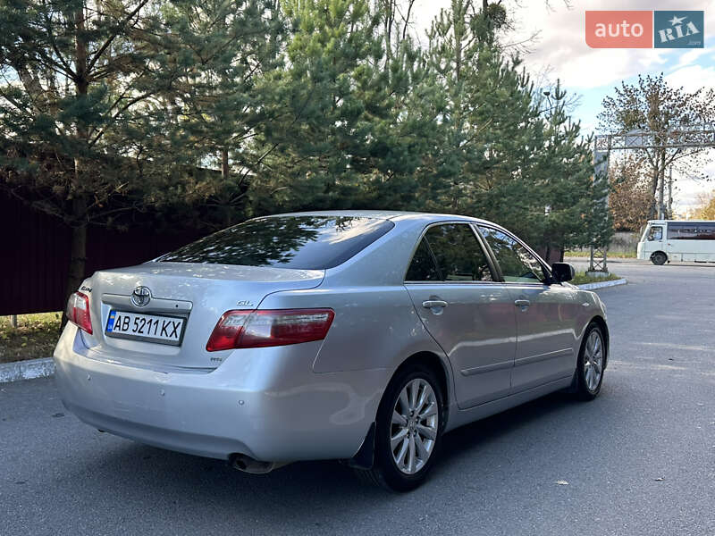 Седан Toyota Camry 2008 в Виннице