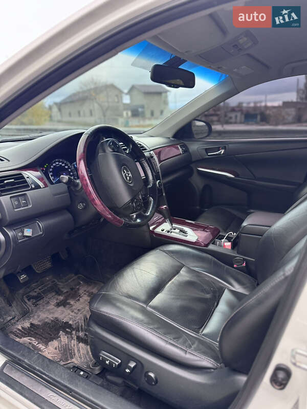 Седан Toyota Camry 2011 в Новой Одессе