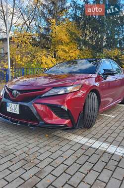 Седан Toyota Camry 2018 в Тернополі