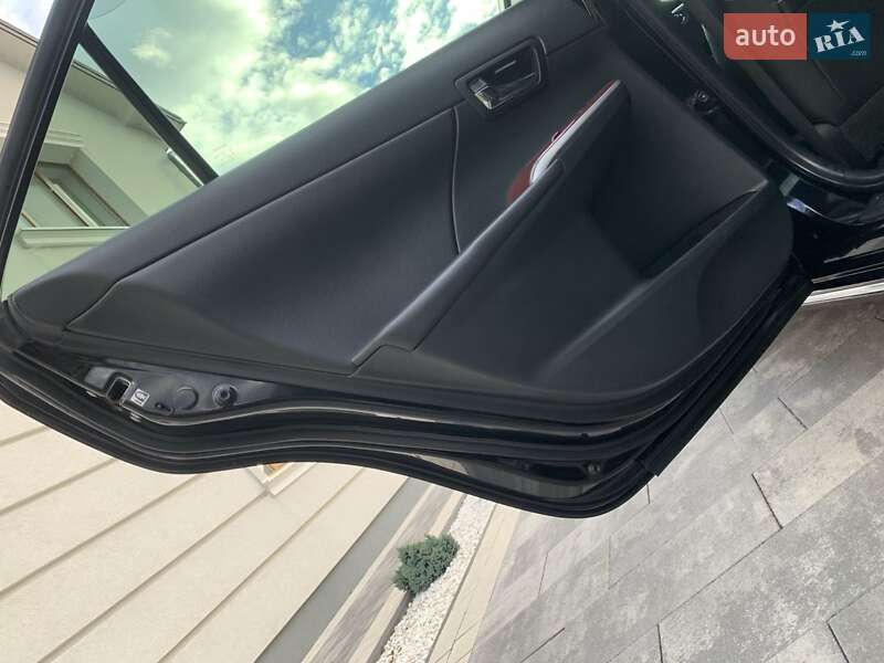 Седан Toyota Camry 2013 в Івано-Франківську