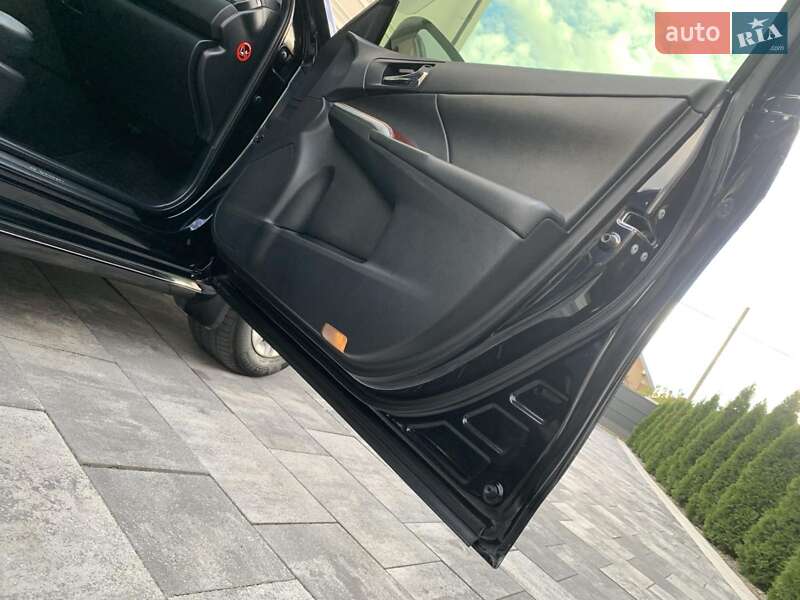 Седан Toyota Camry 2013 в Івано-Франківську
