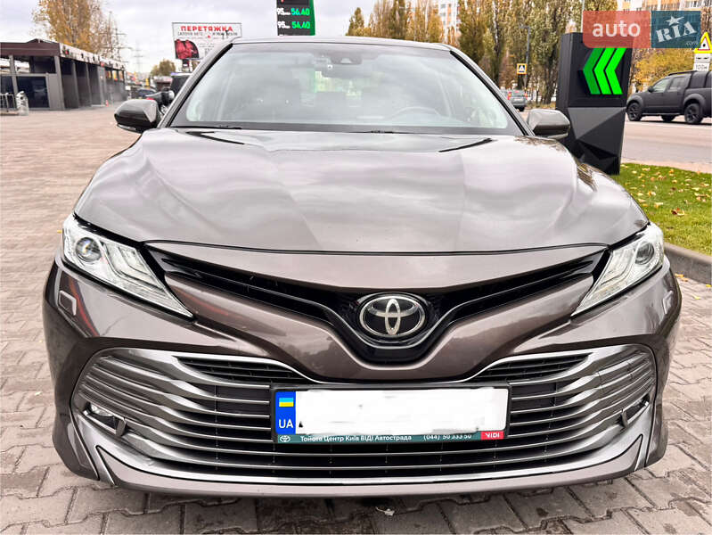 Седан Toyota Camry 2018 в Киеве фото 2 Седан Toyota Camry 2018 в Киеве