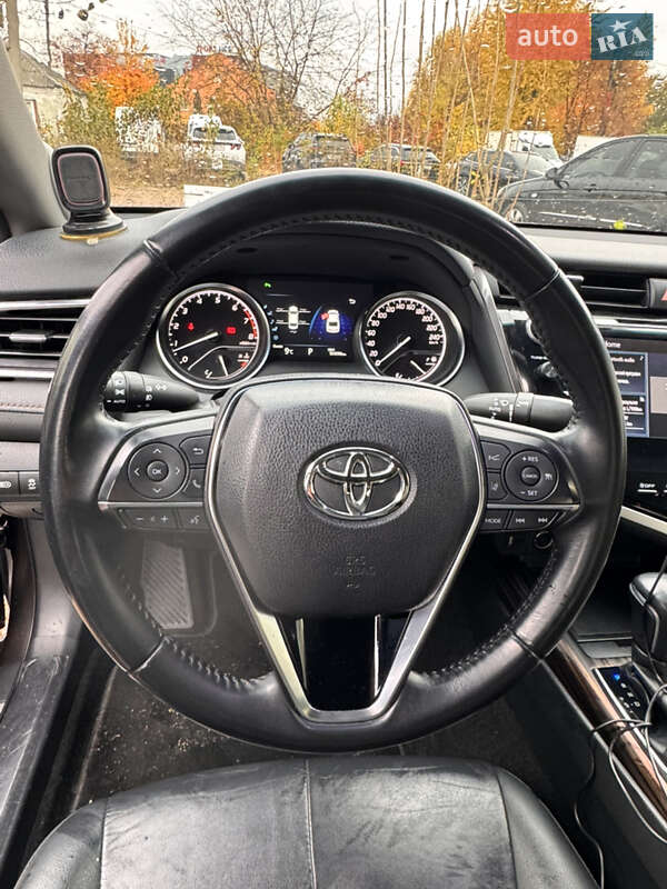 Седан Toyota Camry 2018 в Киеве фото 11 Седан Toyota Camry 2018 в Киеве
