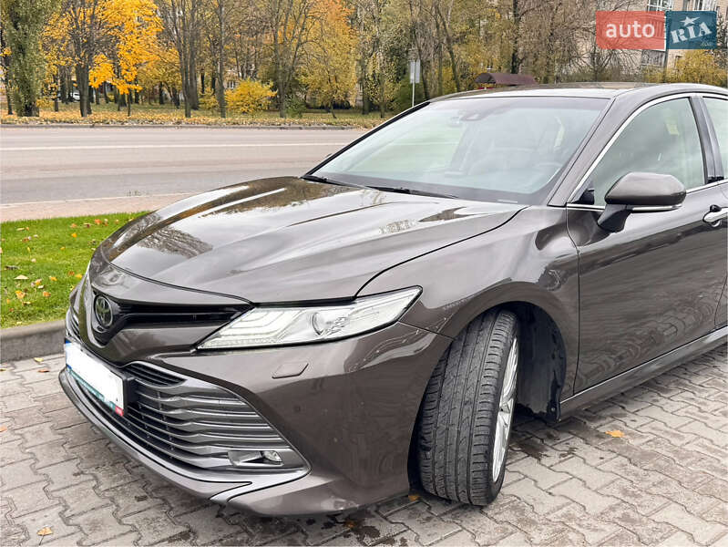 Седан Toyota Camry 2018 в Киеве фото 5 Седан Toyota Camry 2018 в Киеве