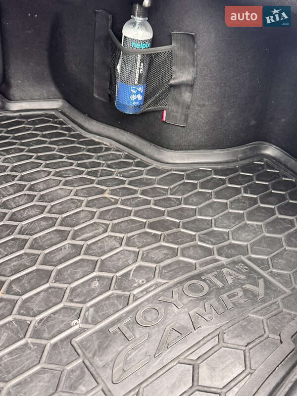 Седан Toyota Camry 2018 в Киеве фото 24 Седан Toyota Camry 2018 в Киеве