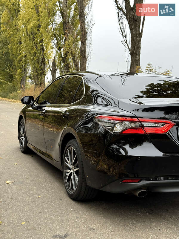 Седан Toyota Camry 2023 в Киеве фото 8 Седан Toyota Camry 2023 в Киеве
