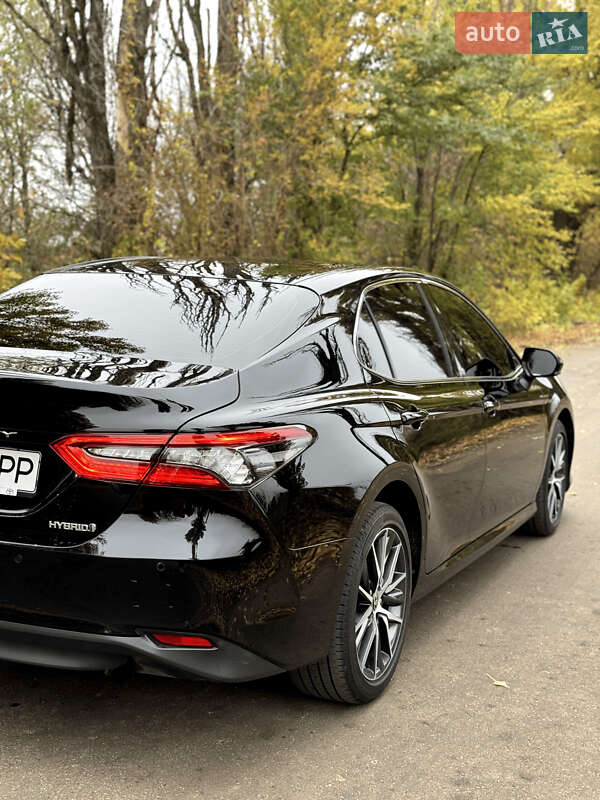 Седан Toyota Camry 2023 в Киеве фото 13 Седан Toyota Camry 2023 в Киеве