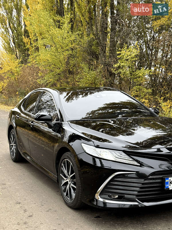 Седан Toyota Camry 2023 в Киеве фото 18 Седан Toyota Camry 2023 в Киеве