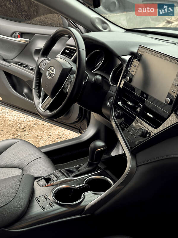 Седан Toyota Camry 2023 в Киеве фото 47 Седан Toyota Camry 2023 в Киеве