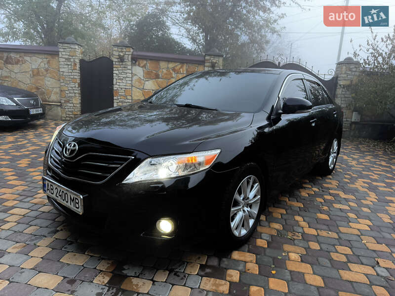 Седан Toyota Camry 2009 в Могилев-Подольске