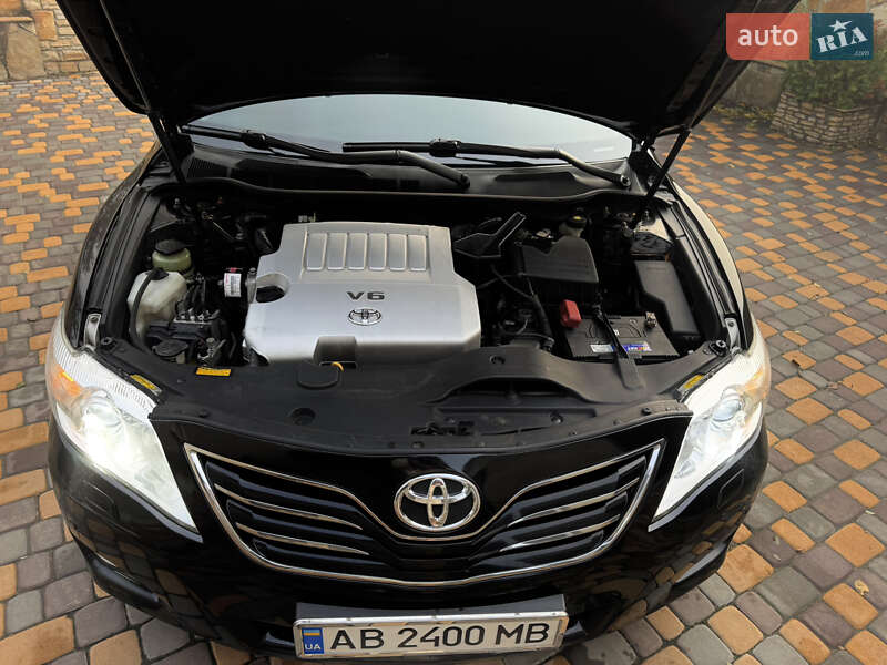 Седан Toyota Camry 2009 в Могилев-Подольске