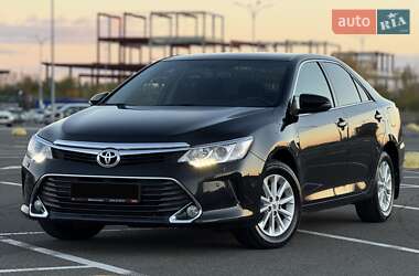 Седан Toyota Camry 2017 в Києві
