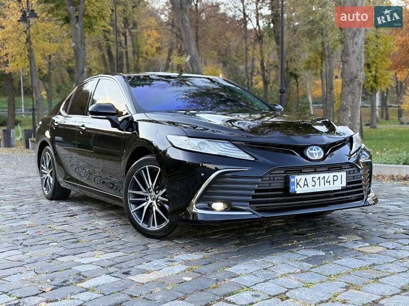 Седан Toyota Camry 2022 в Киеве фото 2 Седан Toyota Camry 2022 в Киеве