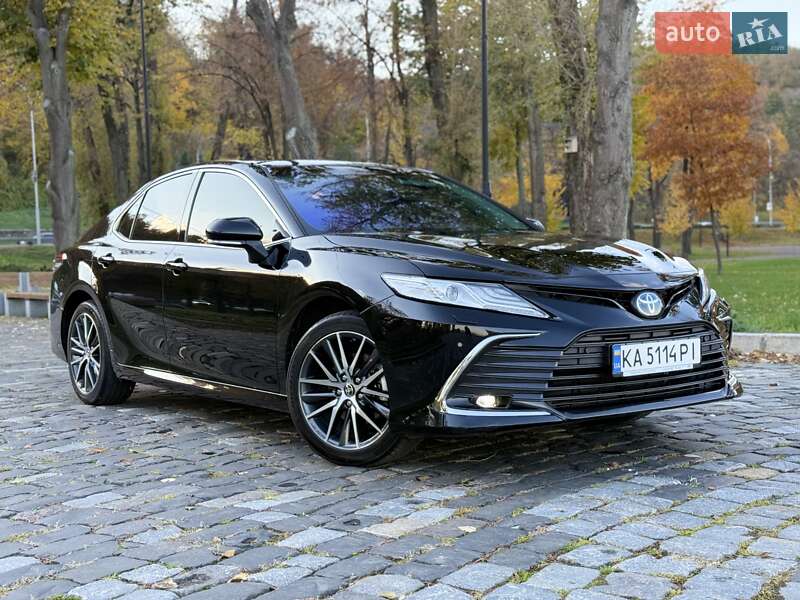 Седан Toyota Camry 2022 в Киеве фото 5 Седан Toyota Camry 2022 в Киеве