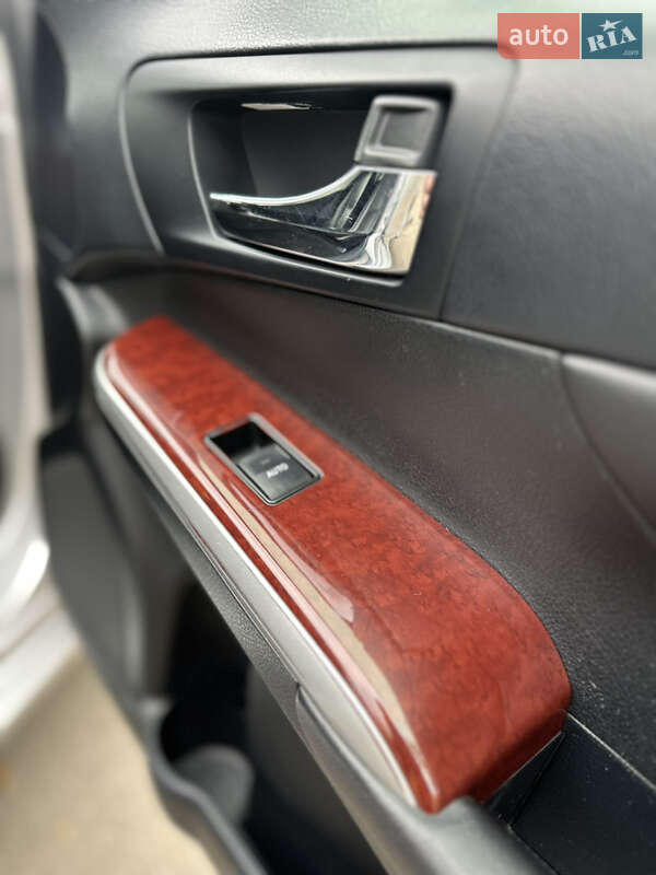 Седан Toyota Camry 2012 в Луцке