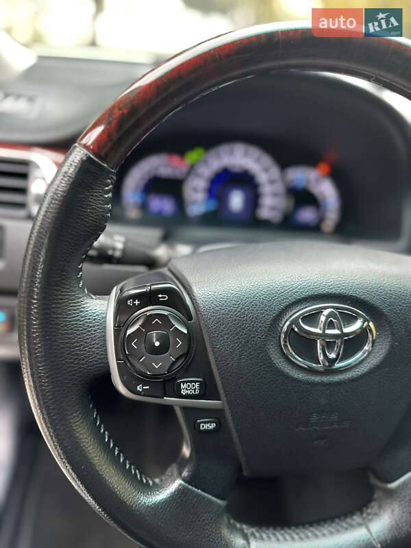 Седан Toyota Camry 2012 в Луцке