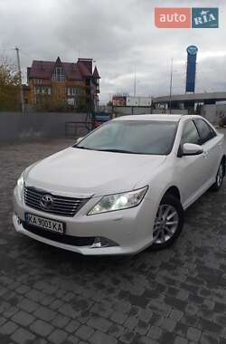 Седан Toyota Camry 2013 в Старокостянтинові