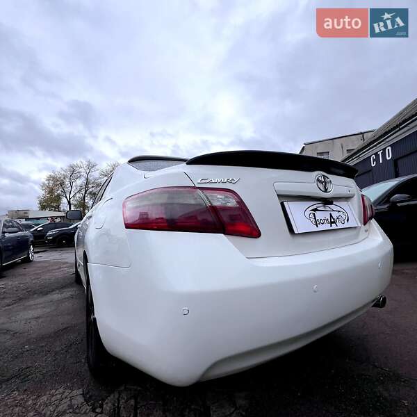 Седан Toyota Camry 2006 в Чернигове