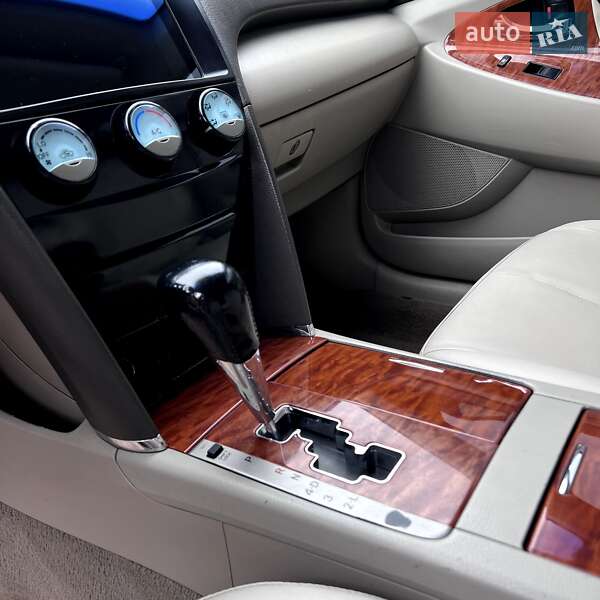 Седан Toyota Camry 2006 в Чернигове
