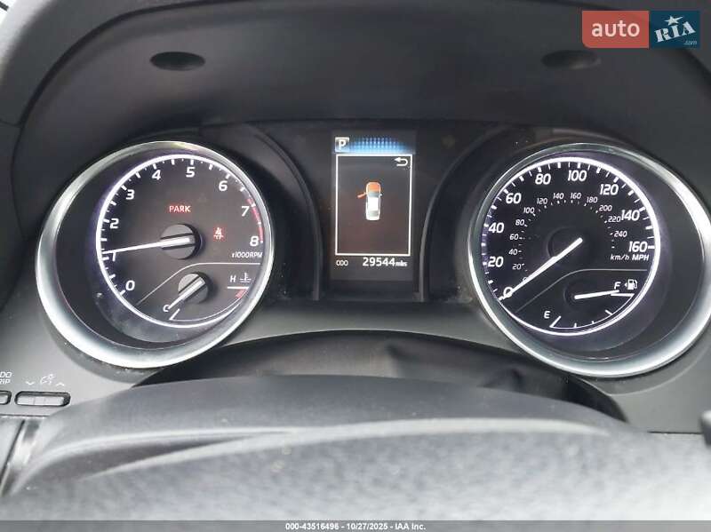 Седан Toyota Camry 2019 в Тернополе