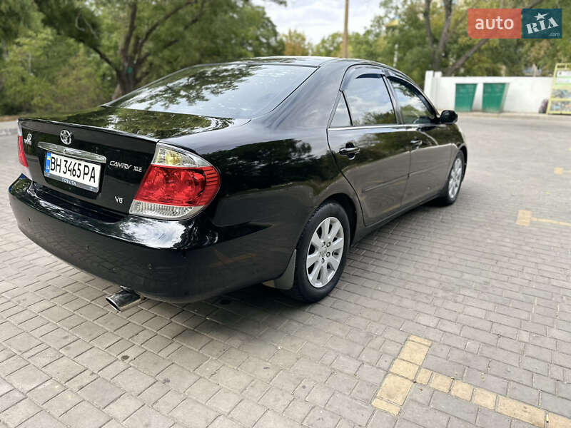 Седан Toyota Camry 2005 в Измаиле