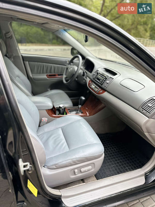 Седан Toyota Camry 2005 в Измаиле