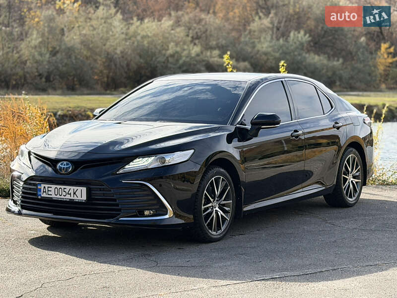Toyota Camry 2021