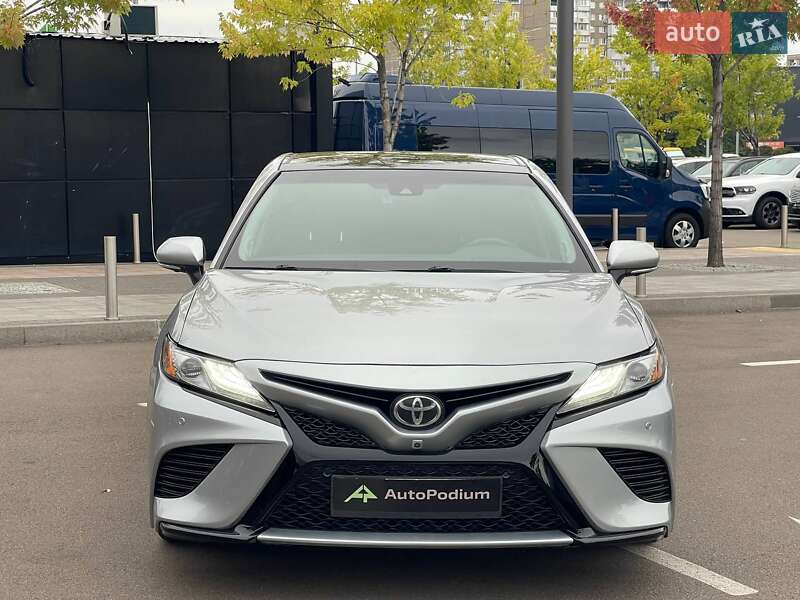 Седан Toyota Camry 2018 в Киеве фото 5 Седан Toyota Camry 2018 в Киеве