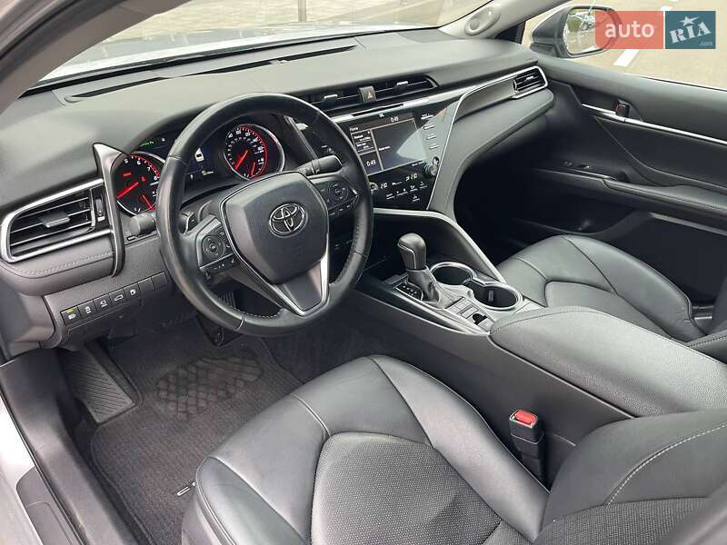 Седан Toyota Camry 2018 в Киеве фото 17 Седан Toyota Camry 2018 в Киеве