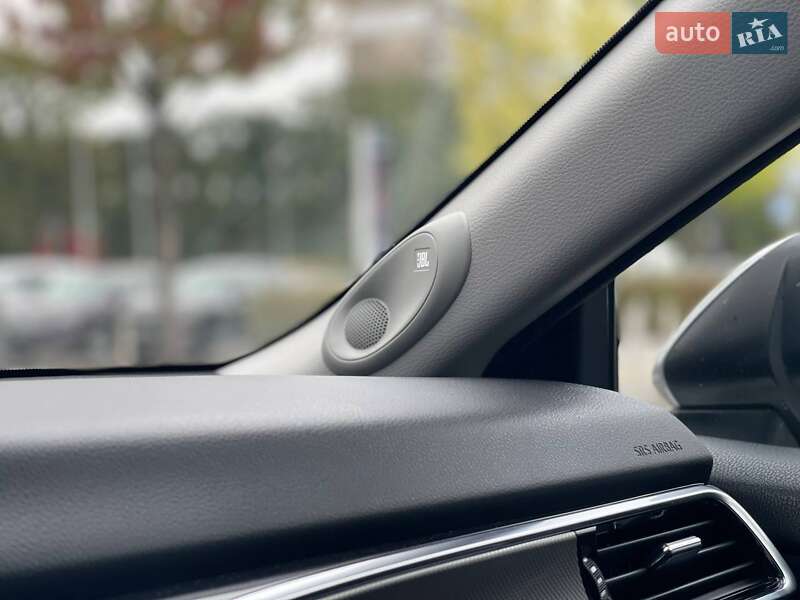 Седан Toyota Camry 2018 в Киеве фото 21 Седан Toyota Camry 2018 в Киеве