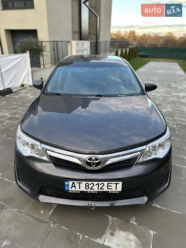 Седан Toyota Camry 2012 в Львове