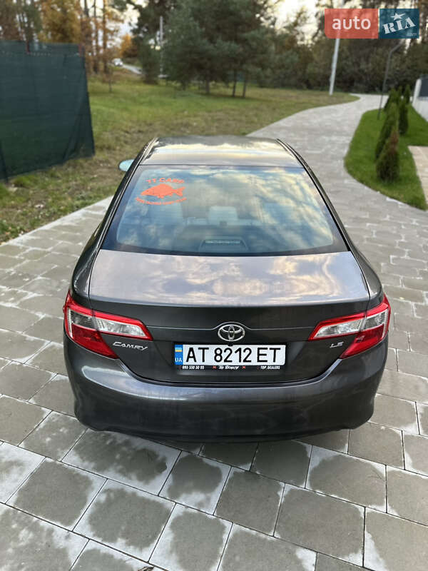 Седан Toyota Camry 2012 в Львове