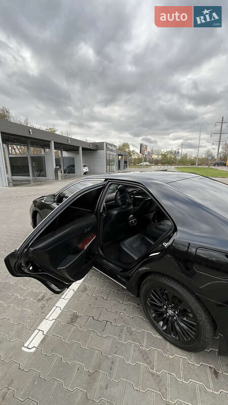 Седан Toyota Camry 2014 в Киеве