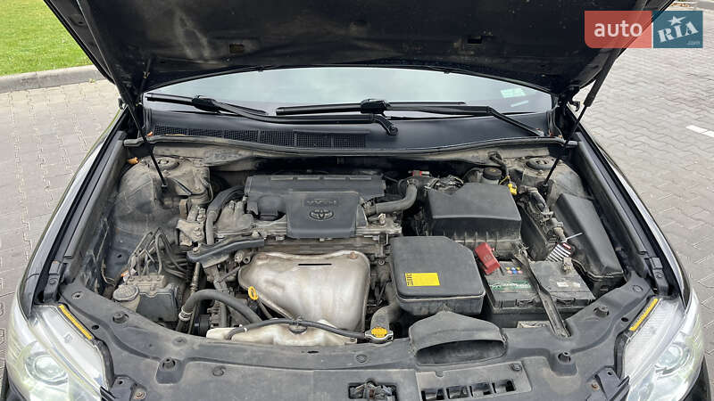 Седан Toyota Camry 2014 в Киеве