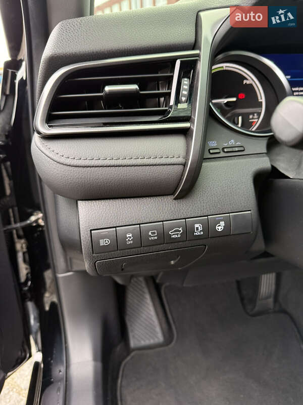 Седан Toyota Camry 2022 в Днепре