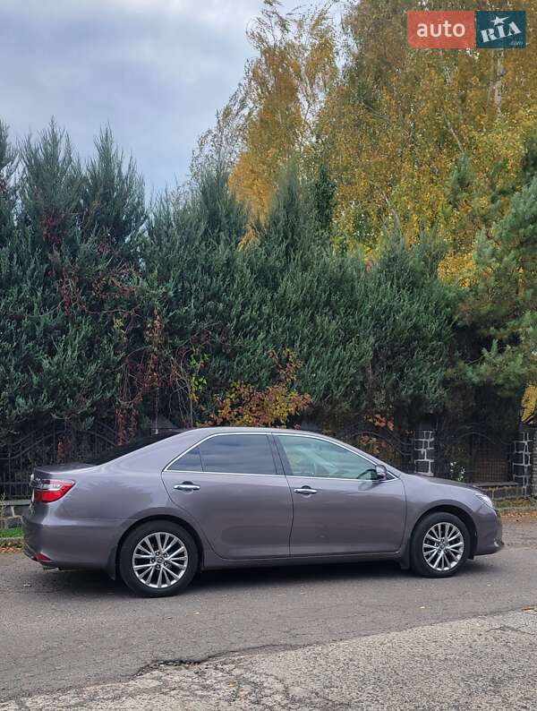 Седан Toyota Camry 2016 в Луцьку