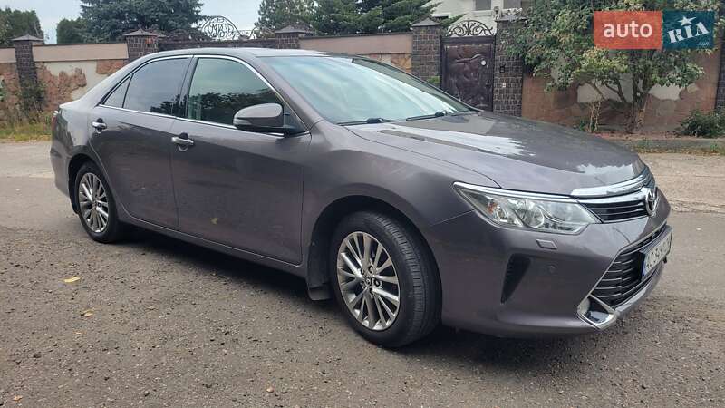 Седан Toyota Camry 2016 в Луцьку