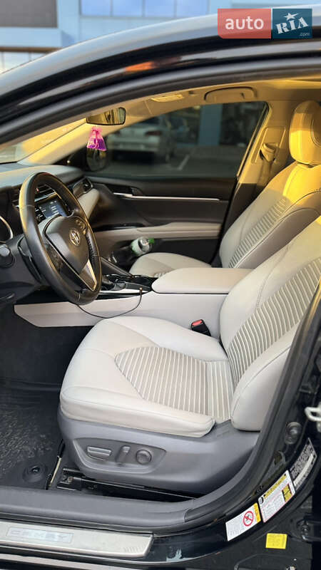 Седан Toyota Camry 2018 в Киеве фото 8 Седан Toyota Camry 2018 в Киеве