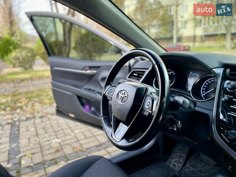 Седан Toyota Camry 2019 в Киеве фото 25 Седан Toyota Camry 2019 в Киеве