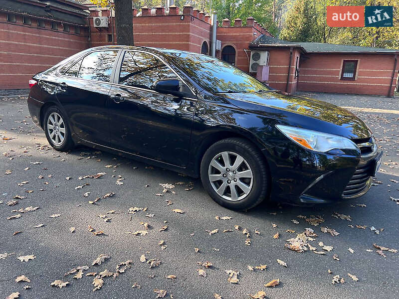 Toyota Camry 2016