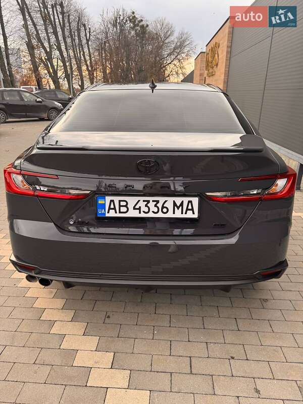 Седан Toyota Camry 2024 в Киеве