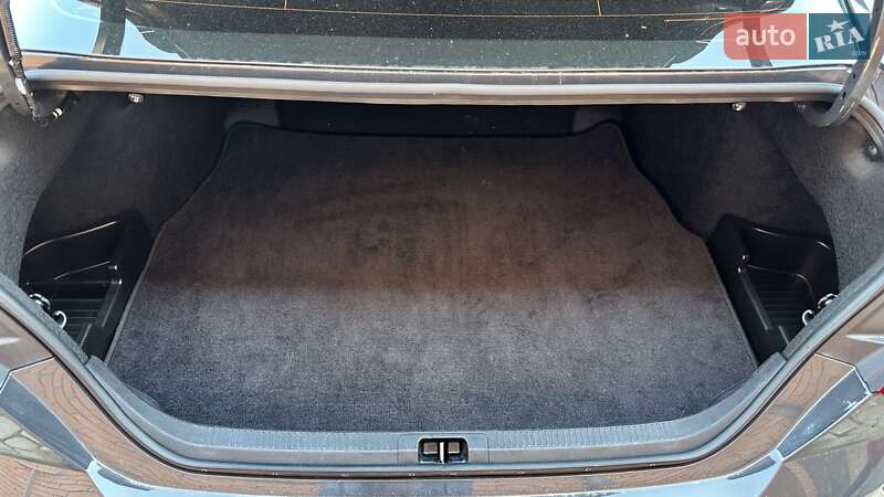 Седан Toyota Camry 2024 в Киеве