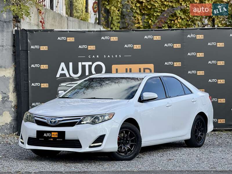 Седан Toyota Camry 2015 в Харкові