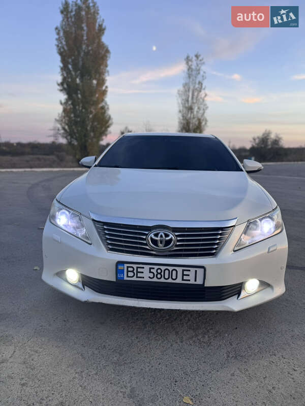 Седан Toyota Camry 2011 в Новой Одессе