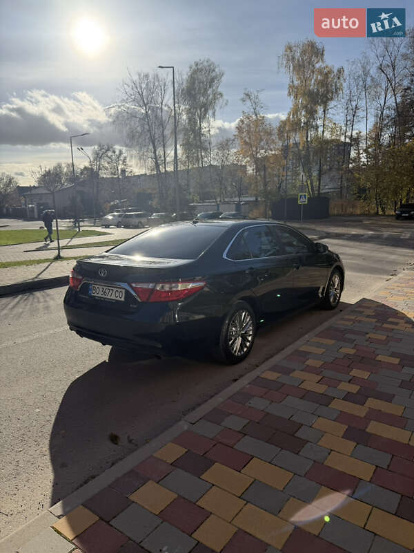 Седан Toyota Camry 2017 в Тернополе